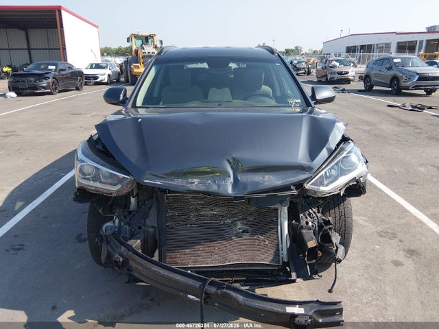 2017 Hyundai Santa Fe Se მანქანა იყიდება აუქციონზე, vin: KM8SMDHF5HU189872, აუქციონის ნომერი: 45726324