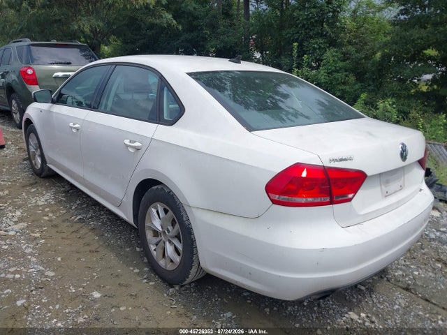Продаж на аукціоні авто 2015 Volkswagen Passat 1.8t Wolfsburg Edition, vin: 1VWAT7A36FC004085, номер лоту: 45726353