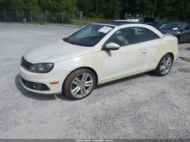 Volkswagen Eos Executive 2014 WVWFW8AH8EV006134 Image 2