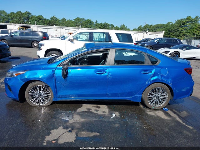 2022 Kia Forte Gt-line მანქანა იყიდება აუქციონზე, vin: 3KPF54AD7NE469086, აუქციონის ნომერი: 45726471