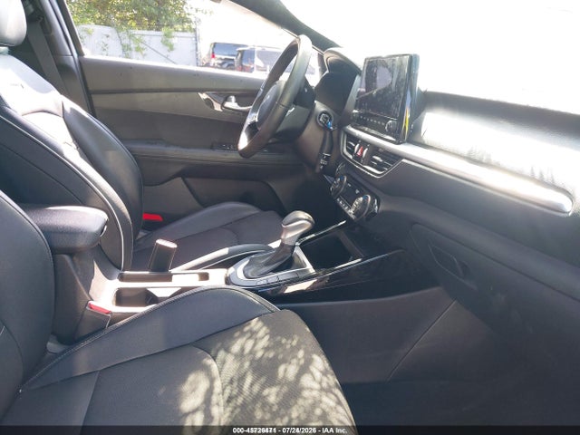 2022 Kia Forte Gt-line მანქანა იყიდება აუქციონზე, vin: 3KPF54AD7NE469086, აუქციონის ნომერი: 45726471