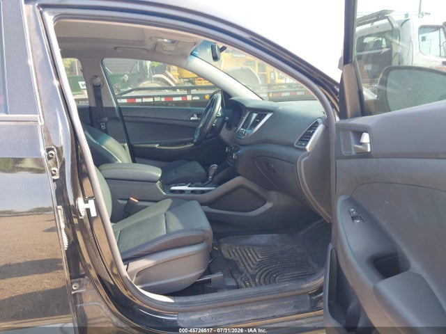 Продаж на аукціоні авто 2018 Hyundai Tucson Value, vin: KM8J3CA29JU792040, номер лоту: 45726517