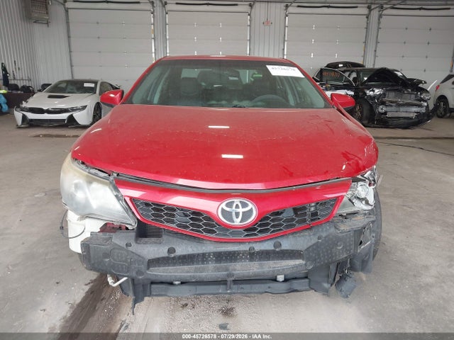 45726578 :رقم المزاد ، 4T1BF1FK1EU815745 vin ، 2014 Toyota Camry Se مزاد بيع