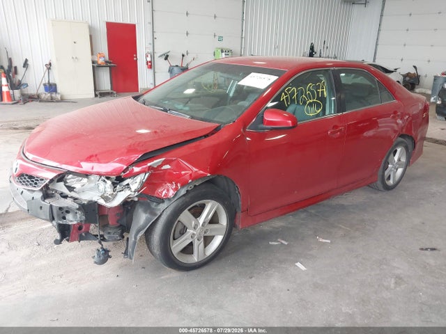 45726578 :رقم المزاد ، 4T1BF1FK1EU815745 vin ، 2014 Toyota Camry Se مزاد بيع