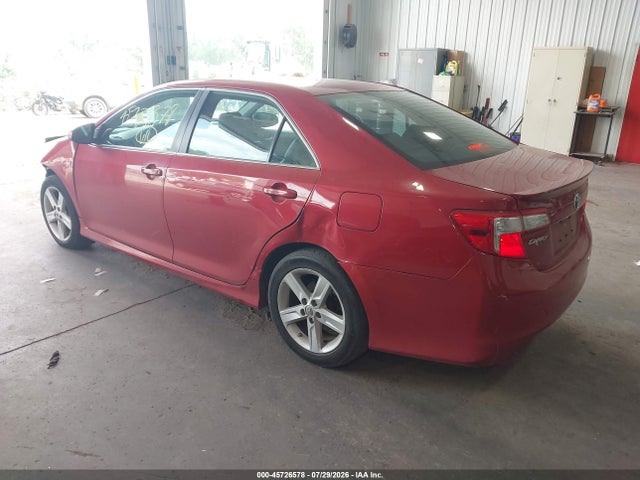 45726578 :رقم المزاد ، 4T1BF1FK1EU815745 vin ، 2014 Toyota Camry Se مزاد بيع