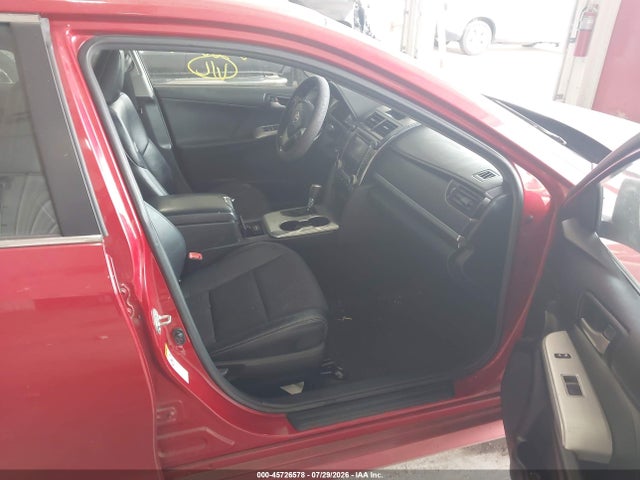 45726578 :رقم المزاد ، 4T1BF1FK1EU815745 vin ، 2014 Toyota Camry Se مزاد بيع
