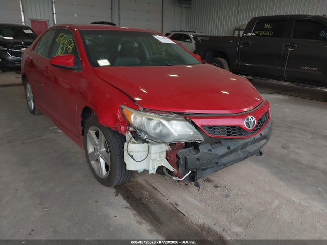 45726578 :رقم المزاد ، 4T1BF1FK1EU815745 vin ، 2014 Toyota Camry Se مزاد بيع