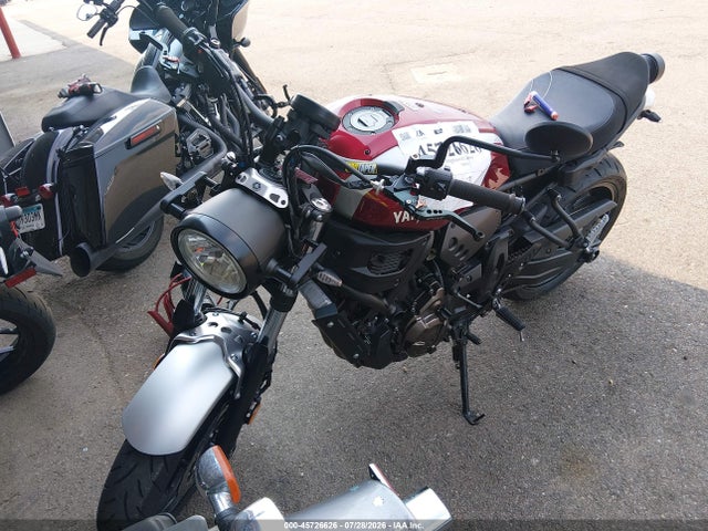Yamaha XSR700 2018 JYARM21E5JA000584 Image 2