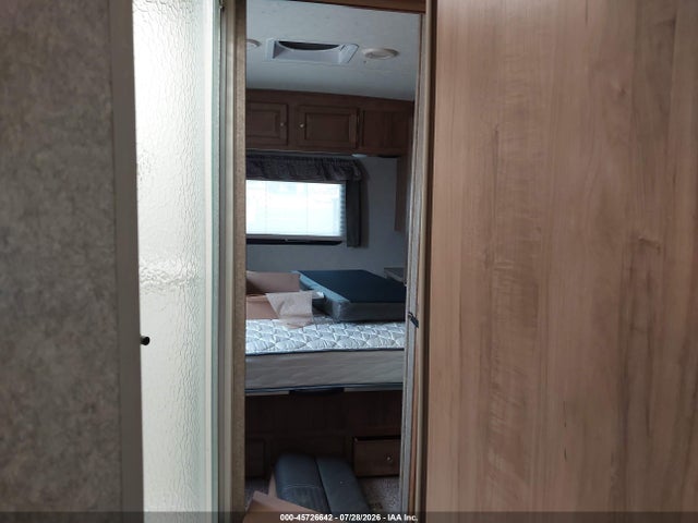 Продажа на аукционе авто 2018 Forest River Super Lite 26fksb Travel Trailer, vin: 4X4TFLB26JZ153789, номер лота: 45726642