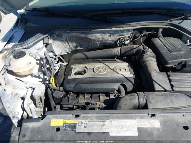 WVGAV7AX2FW607058 Volkswagen TIGUAN SE