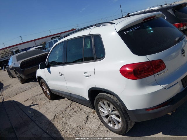 WVGAV7AX2FW607058 Volkswagen TIGUAN SE
