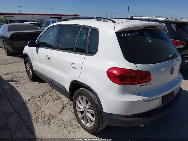 WVGAV7AX2FW607058 Volkswagen TIGUAN SE