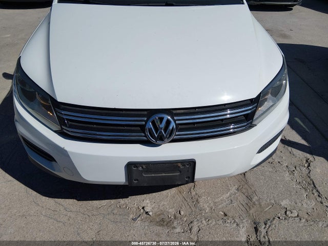 WVGAV7AX2FW607058 Volkswagen TIGUAN SE