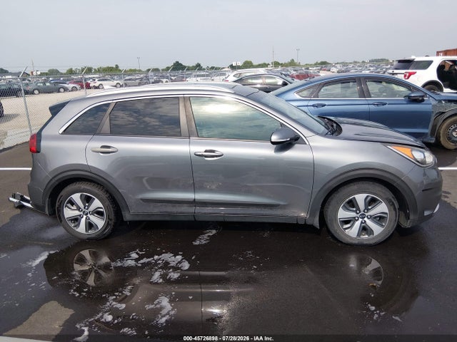 45726898 :رقم المزاد ، KNDCC3LC3H5090285 vin ، 2017 Kia Niro Ex مزاد بيع