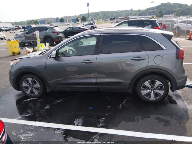 45726898 :رقم المزاد ، KNDCC3LC3H5090285 vin ، 2017 Kia Niro Ex مزاد بيع