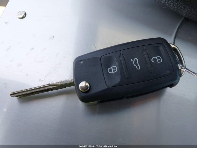 Продаж на аукціоні авто 2013 Volkswagen Jetta 2.0l S, vin: 3VW2K7AJ8DM300937, номер лоту: 45726899