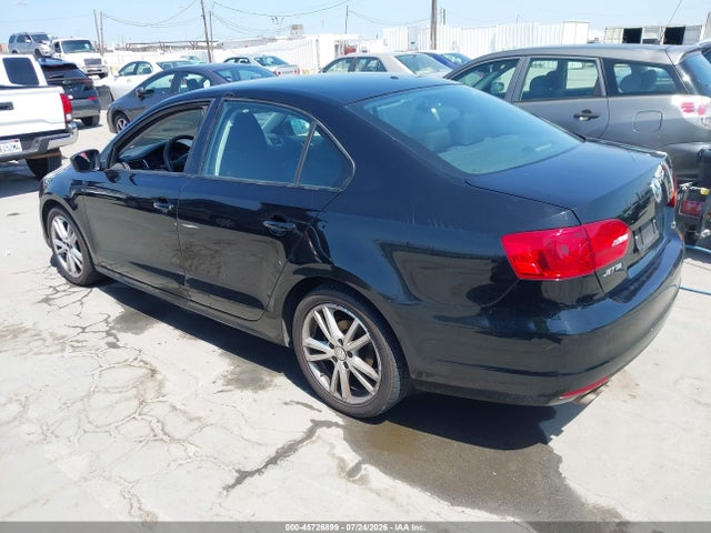 Продаж на аукціоні авто 2013 Volkswagen Jetta 2.0l S, vin: 3VW2K7AJ8DM300937, номер лоту: 45726899
