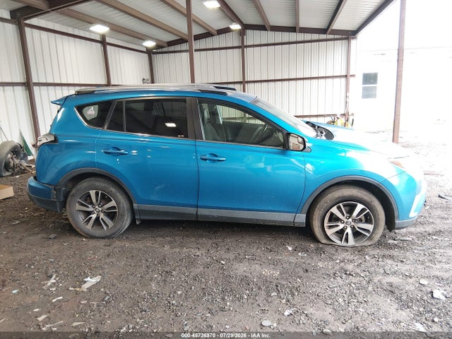 45726970 :رقم المزاد ، JTMRFREV7HD207536 vin ، 2017 Toyota Rav4 Xle مزاد بيع