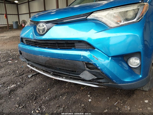 JTMRFREV7HD207536 Toyota Rav4 Xle