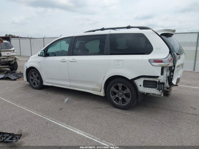 Продажа на аукционе авто 2020 Toyota Sienna Se Premium, vin: 5TDEZ3DC4LS239831, номер лота: 45726976