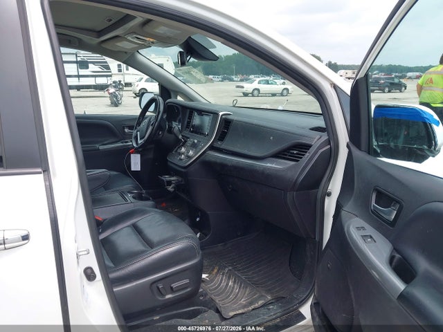 Продажа на аукционе авто 2020 Toyota Sienna Se Premium, vin: 5TDEZ3DC4LS239831, номер лота: 45726976