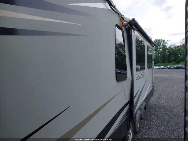 45727156 :رقم المزاد ، 4YDT33522LE600104 vin ، 2020 Keystone Rv Laredo مزاد بيع