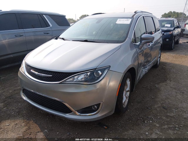 45727185 :رقم المزاد ، 2C4RC1EG5HR827150 vin ، 2017 Chrysler Pacifica Touring-l Plus مزاد بيع