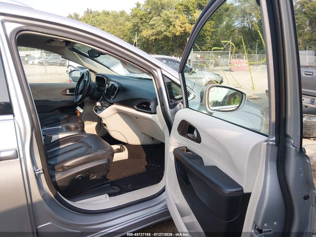 45727185 :رقم المزاد ، 2C4RC1EG5HR827150 vin ، 2017 Chrysler Pacifica Touring-l Plus مزاد بيع