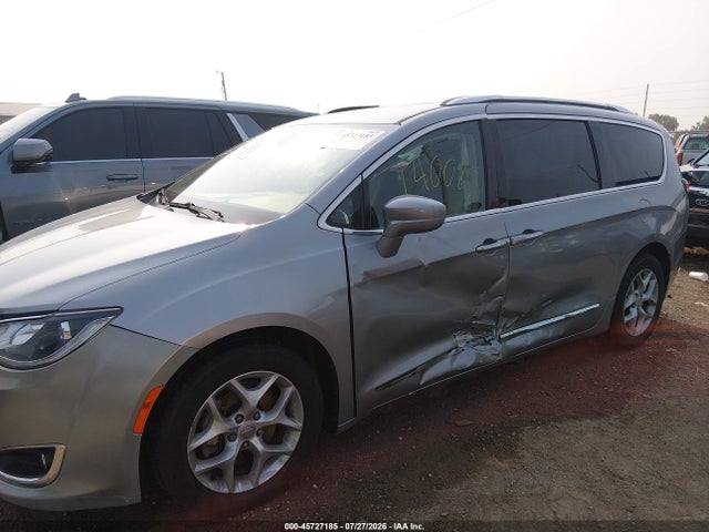 45727185 :رقم المزاد ، 2C4RC1EG5HR827150 vin ، 2017 Chrysler Pacifica Touring-l Plus مزاد بيع
