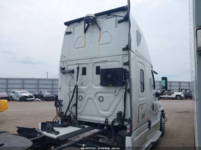 2015 Freightliner Cascadia 125 მანქანა იყიდება აუქციონზე, vin: 3AKJGLD59FSGJ6438, აუქციონის ნომერი: 45727187
