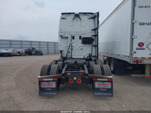 2015 Freightliner Cascadia 125 მანქანა იყიდება აუქციონზე, vin: 3AKJGLD59FSGJ6438, აუქციონის ნომერი: 45727187