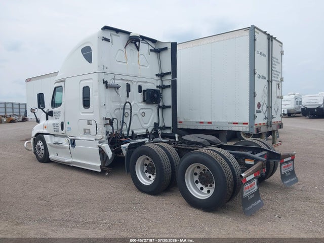 2015 Freightliner Cascadia 125 მანქანა იყიდება აუქციონზე, vin: 3AKJGLD59FSGJ6438, აუქციონის ნომერი: 45727187