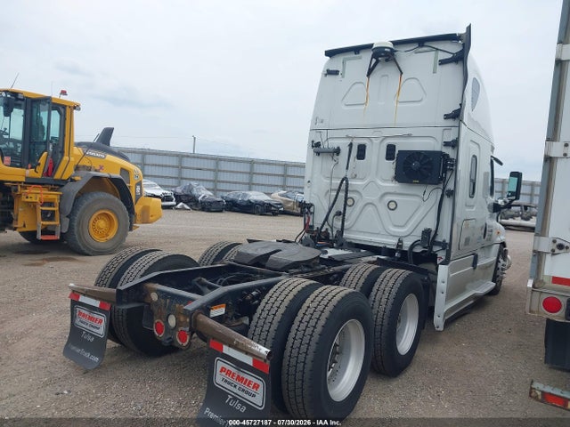 2015 Freightliner Cascadia 125 მანქანა იყიდება აუქციონზე, vin: 3AKJGLD59FSGJ6438, აუქციონის ნომერი: 45727187