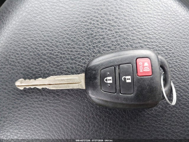 Aukcja sprzedaży 2017 Toyota Rav4 Xle, vin: JTMRFREV8HJ143928, numer aukcji: 45727239