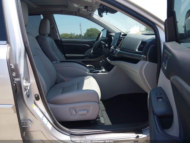 Toyota Highlander Limited 2017 5TDDZRFH4HS397326 Image 5