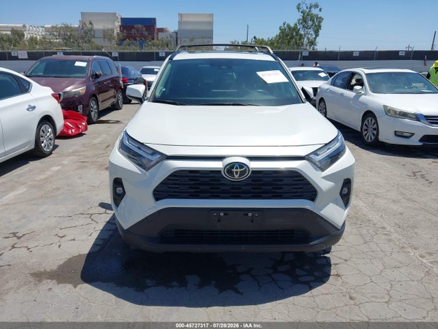 JTMC1RFV8NJ023772 Toyota Rav4 Xle Premium