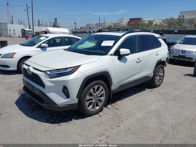 JTMC1RFV8NJ023772 Toyota Rav4 Xle Premium
