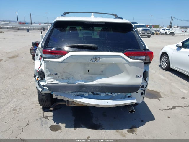 JTMC1RFV8NJ023772 Toyota Rav4 Xle Premium