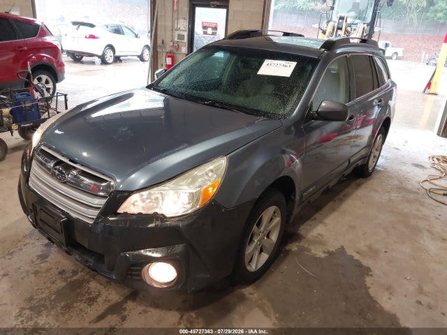 45727363 :رقم المزاد ، 4S4BRBGC2D3310581 vin ، 2013 Subaru Outback 2.5i Premium مزاد بيع
