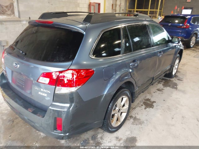 45727363 :رقم المزاد ، 4S4BRBGC2D3310581 vin ، 2013 Subaru Outback 2.5i Premium مزاد بيع
