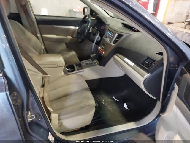 45727363 :رقم المزاد ، 4S4BRBGC2D3310581 vin ، 2013 Subaru Outback 2.5i Premium مزاد بيع