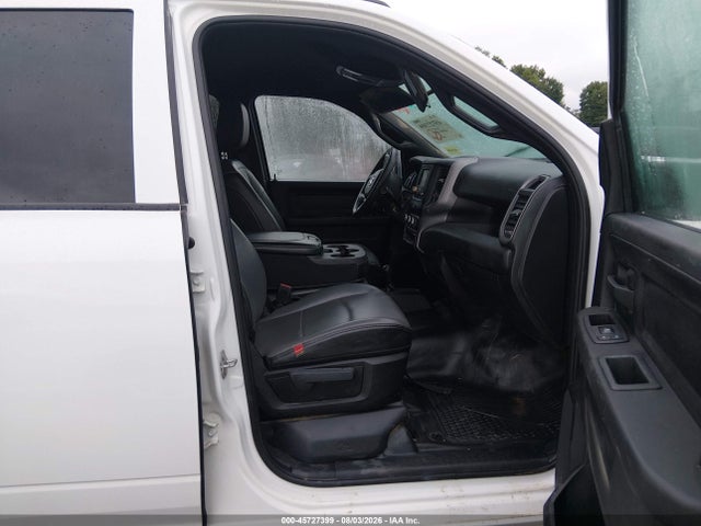 45727399 :رقم المزاد ، 3C6UR5HL6NG237797 vin ، 2022 Ram 2500 Tradesman  4x4 8' Box مزاد بيع