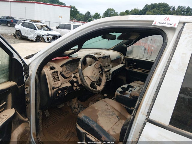 45727399 :رقم المزاد ، 3C6UR5HL6NG237797 vin ، 2022 Ram 2500 Tradesman  4x4 8' Box مزاد بيع