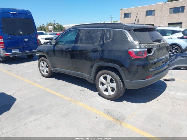 3C4NJCBB1JT293141 Jeep Compass Latitude Fwd