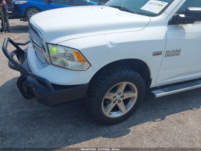 45727508 :رقم المزاد ، 1C6RR7GT0JS244315 vin ، 2018 Ram 1500 Big Horn  4x4 6'4 Box مزاد بيع