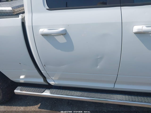 45727508 :رقم المزاد ، 1C6RR7GT0JS244315 vin ، 2018 Ram 1500 Big Horn  4x4 6'4 Box مزاد بيع