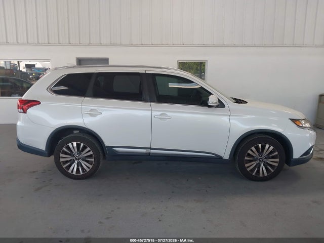Продажа на аукционе авто 2019 Mitsubishi Outlander Sel, vin: JA4AD3A32KZ036106, номер лота: 45727515