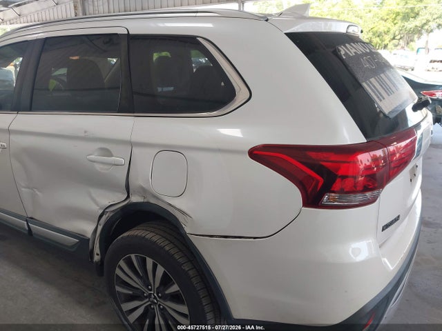 Продажа на аукционе авто 2019 Mitsubishi Outlander Sel, vin: JA4AD3A32KZ036106, номер лота: 45727515