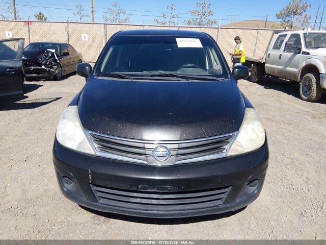 45727616 :رقم المزاد ، 3N1BC1CP3BL486861 vin ، 2011 Nissan Versa 1.8s مزاد بيع