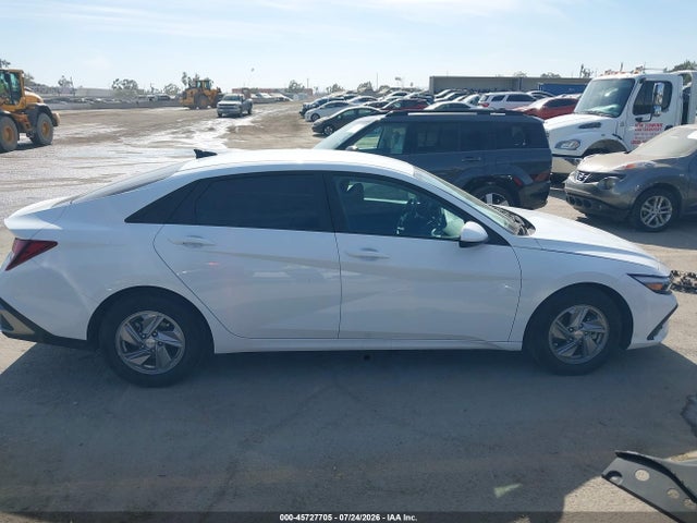 KMHLL4DG1SU009493 Hyundai ELANTRA SE
